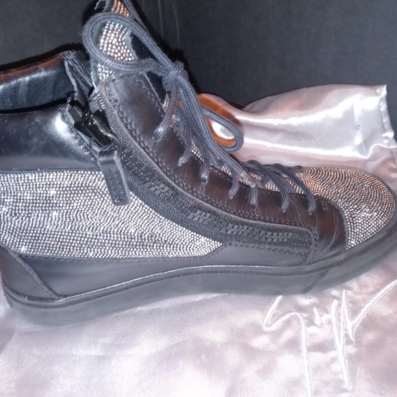 Giuseppe Zanotti 41 - Picture 10 of 11